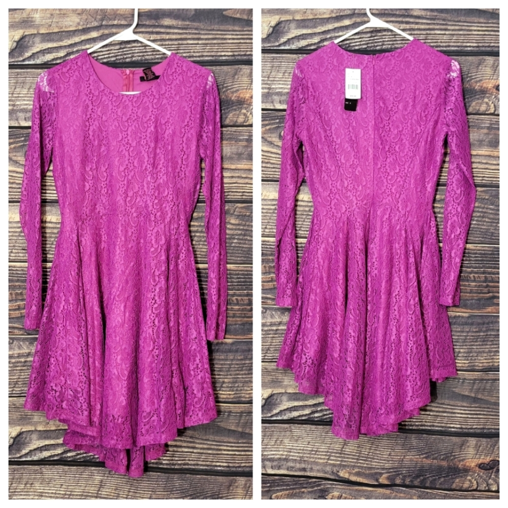 Small Fuschia Dress. Long Sleeves, Lace.